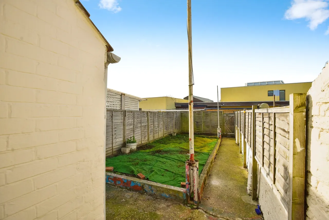 Granville Road, Sheerness, ME12, photo 14