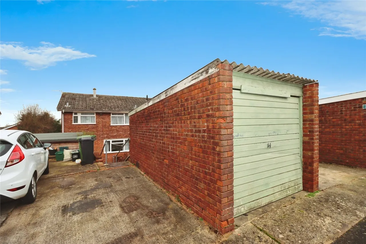 Badgeworth, BRISTOL, Avon, BS37, photo 8