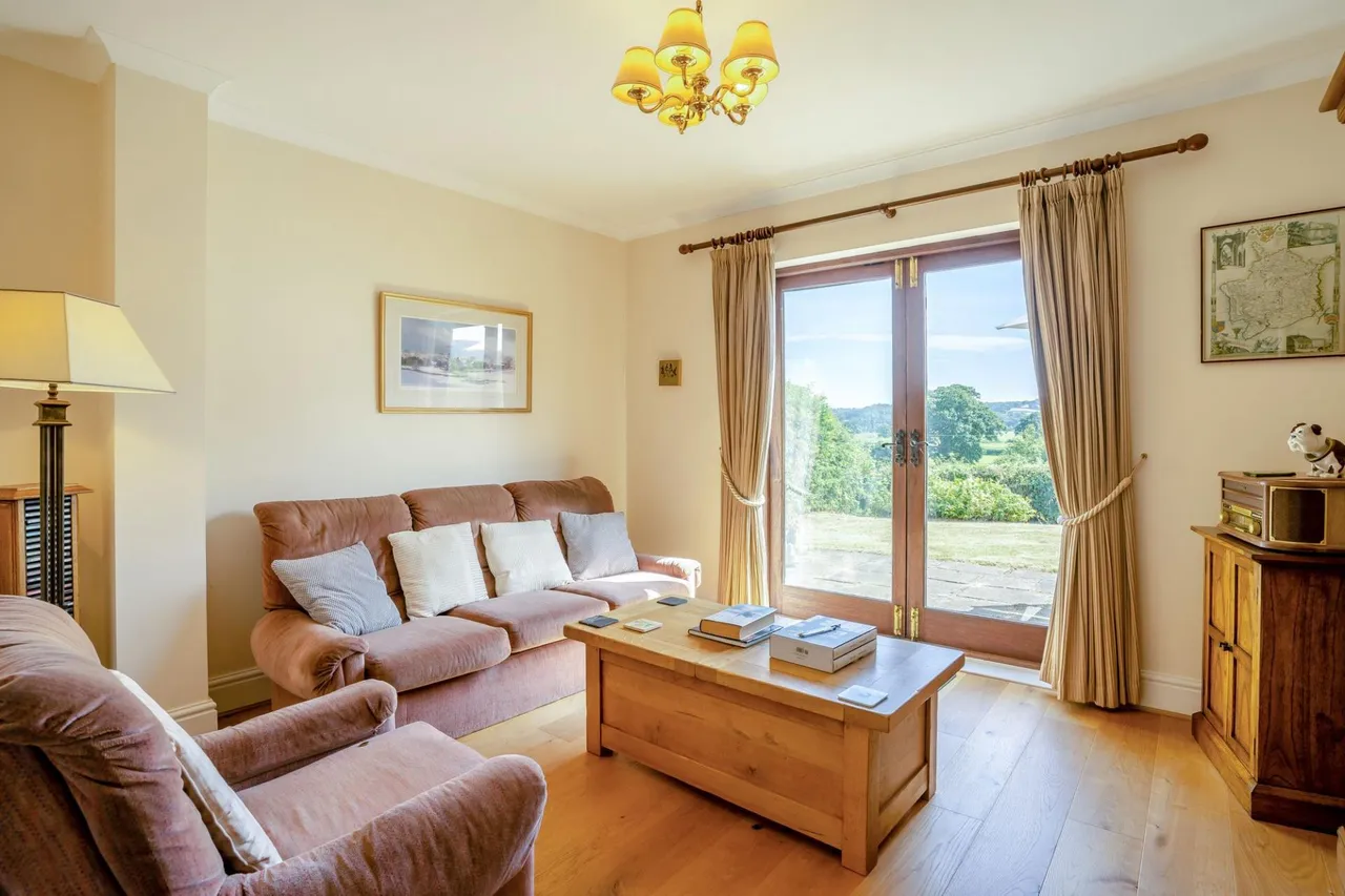 The Oaks, Llangybi, NP15, photo 8