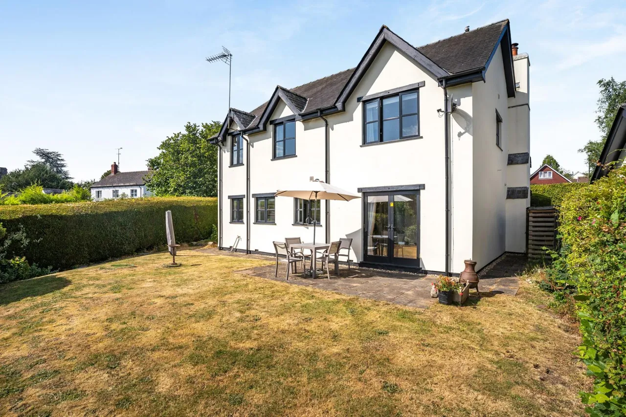 The Oaks, Llangybi, NP15, photo 22