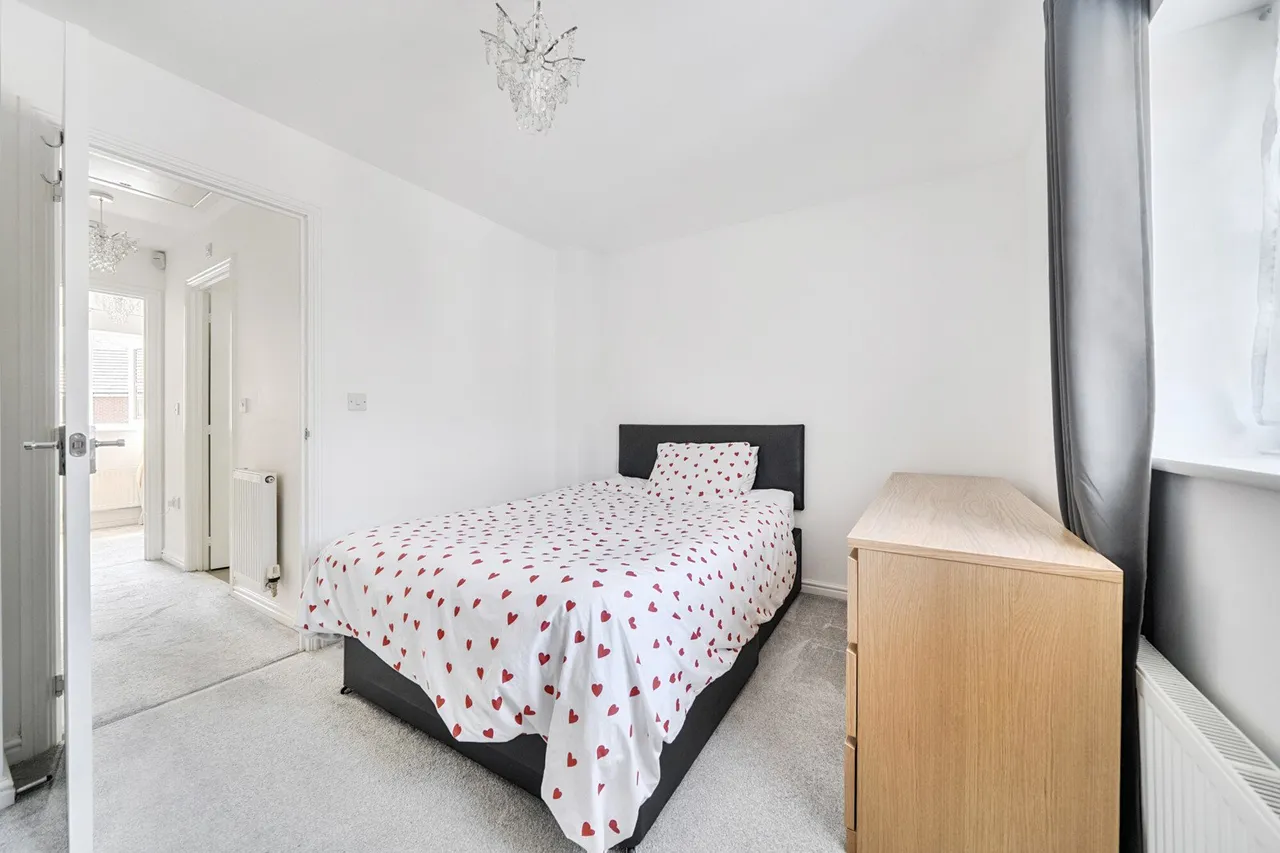 Eustace Crescent, Kent, ME2, photo 17