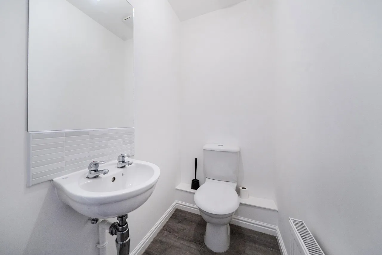 Eustace Crescent, Kent, ME2, photo 11