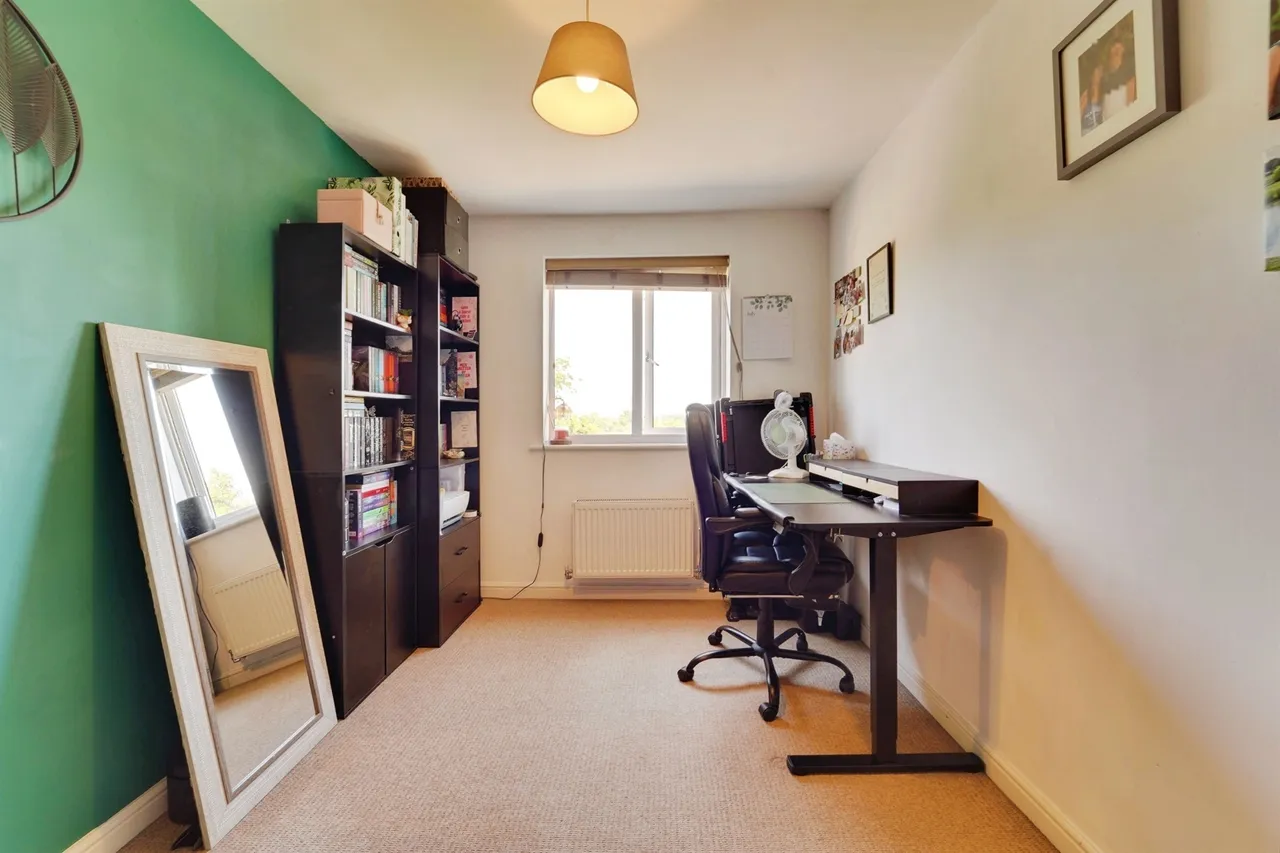 Skipper Way, Little Paxton, St. Neots, photo 9