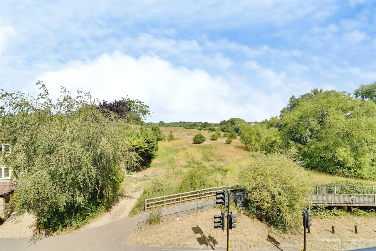 Skipper Way, Little Paxton, St. Neots, photo 12