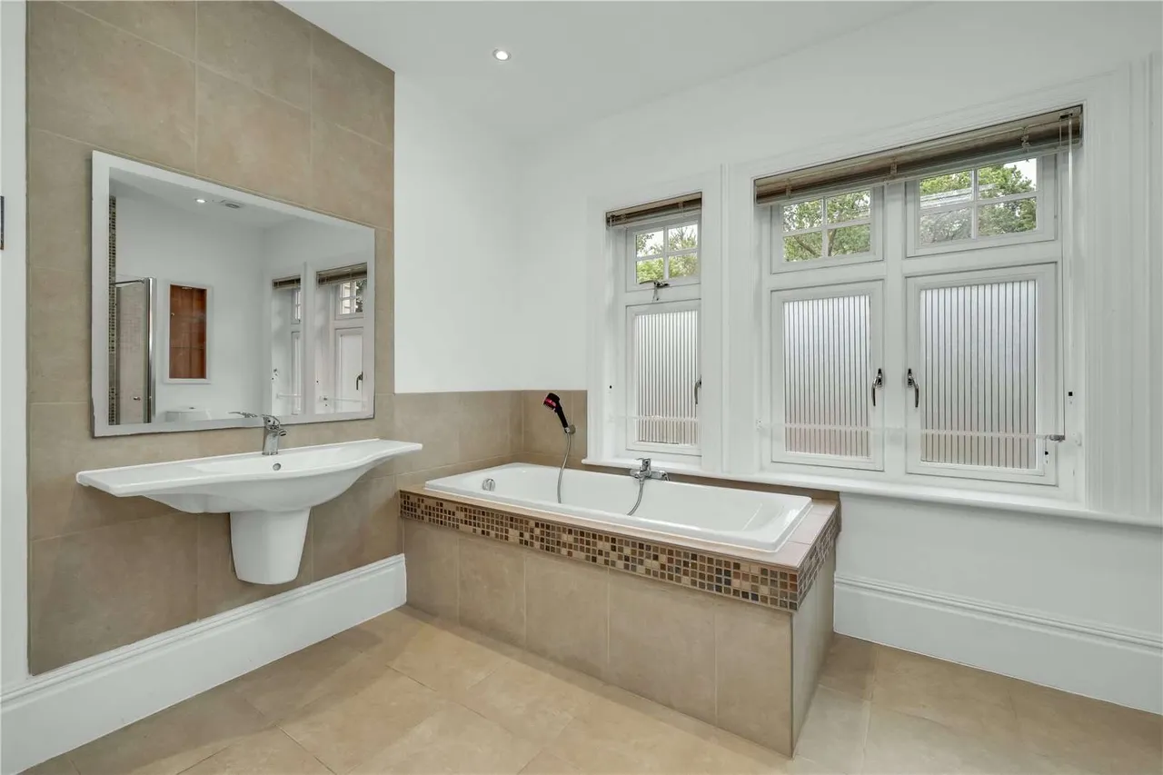 Windsor Road, Ascot, Berkshire, SL5 7LQ, photo 10
