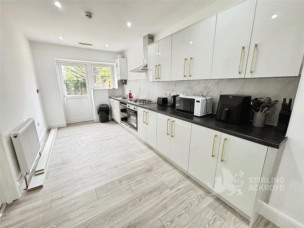 Heathcroft Avenue, Sunbury-on-Thames, TW16, photo 2