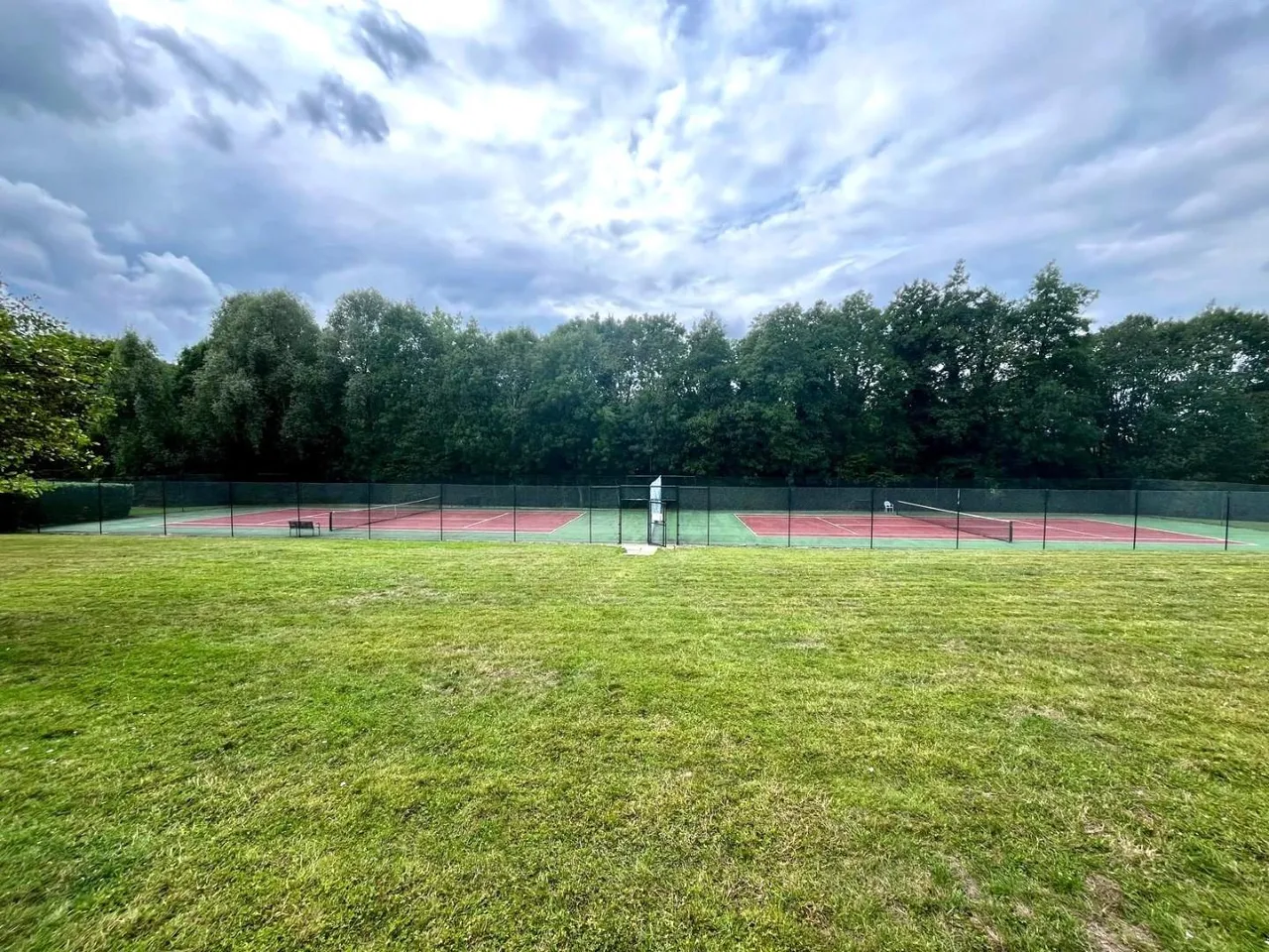 Epping New Road, Buckhurst Hill, IG9 5UG, photo 8