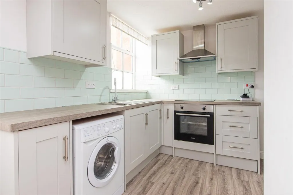 St. Marys Road, Market Harborough, photo 5