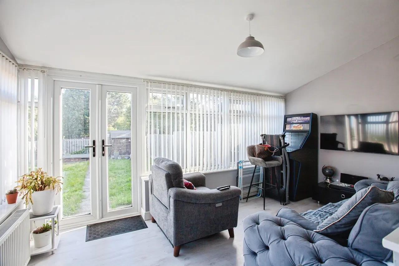 Halsbury Road, Eastwood, S65, photo 6