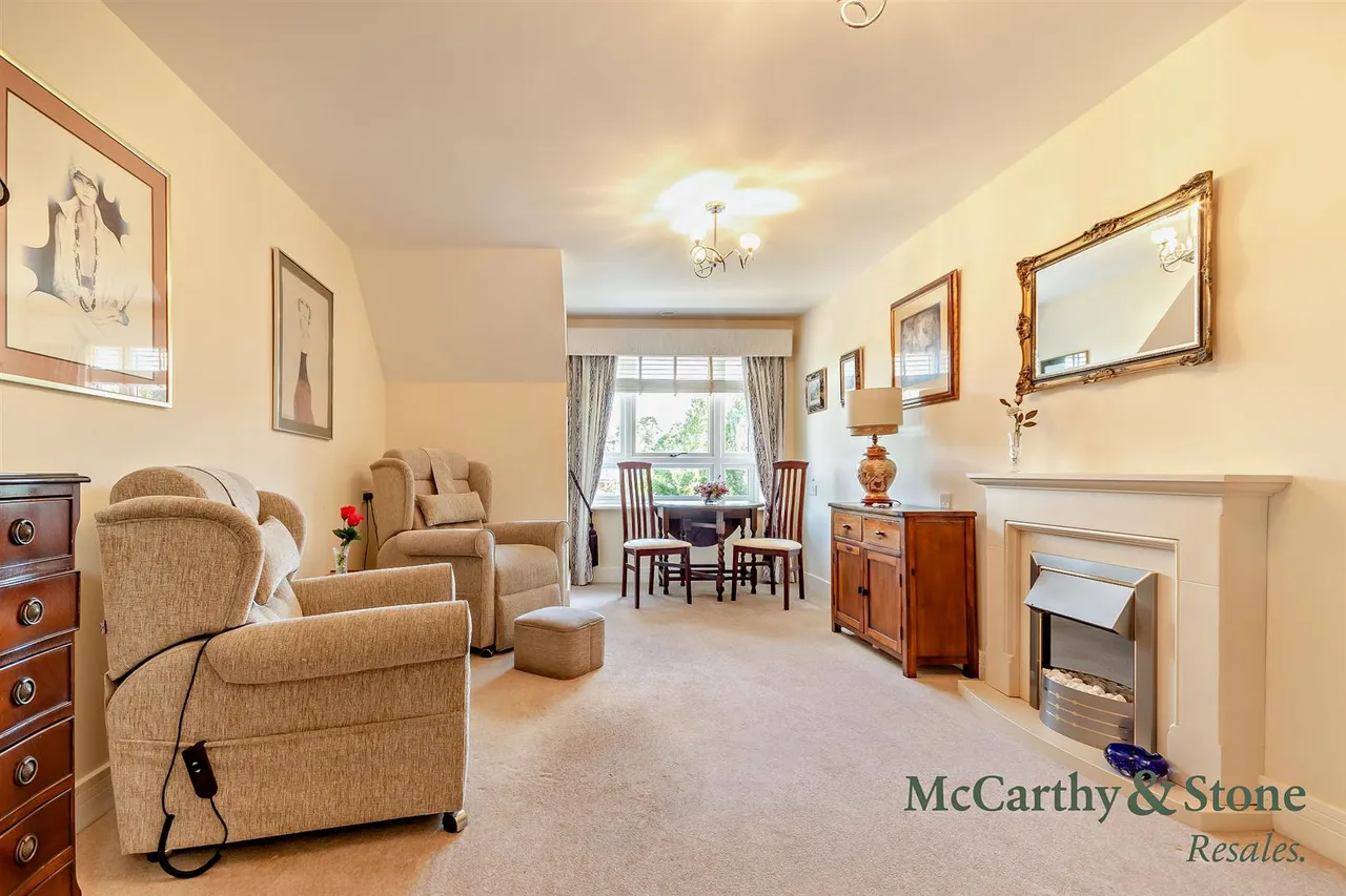 Hanbury Road, Droitwich, WR9, photo 3