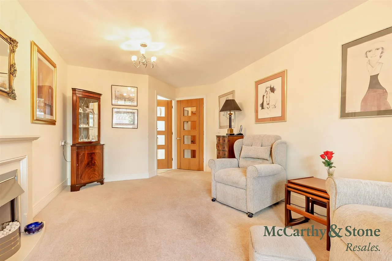 Hanbury Road, Droitwich, WR9, photo 4