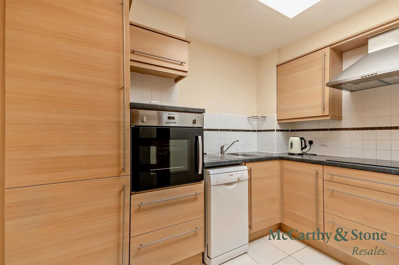 Hanbury Road, Droitwich, WR9, photo 5