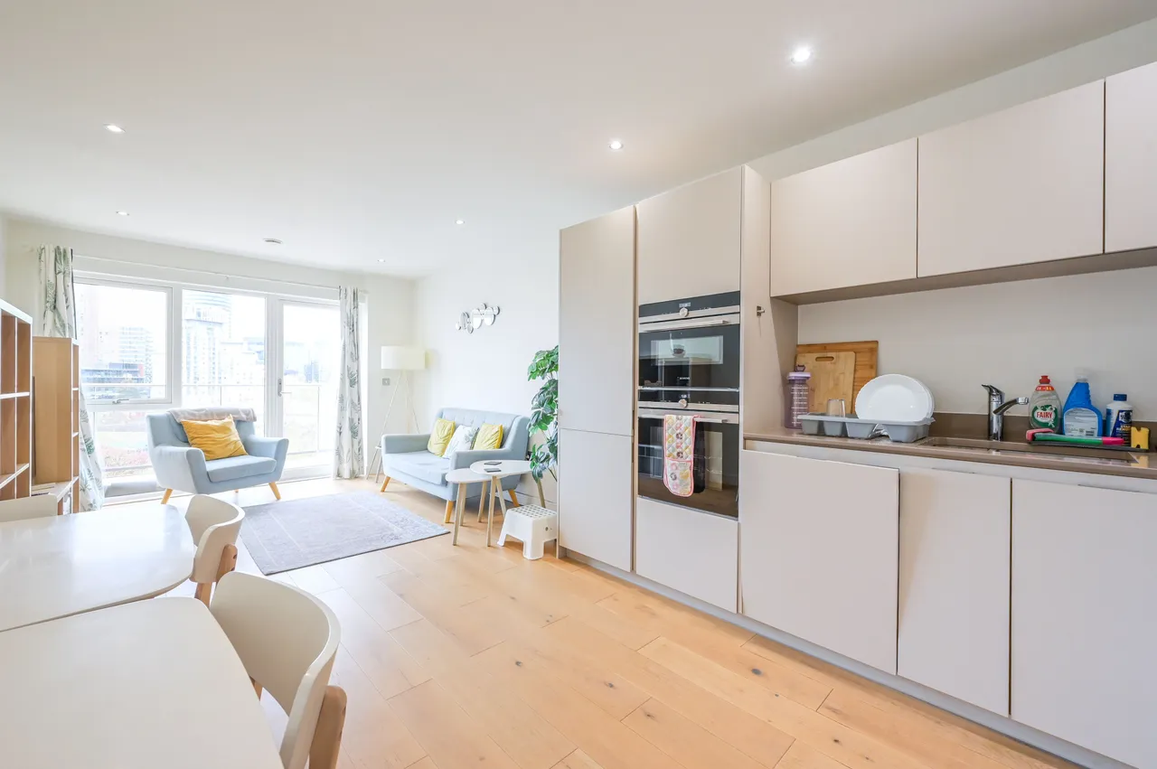 Flat 503, Willow House, London, photo 2