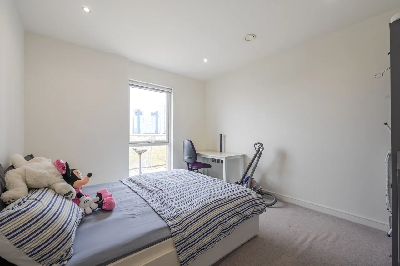 Flat 503, Willow House, London, photo 8