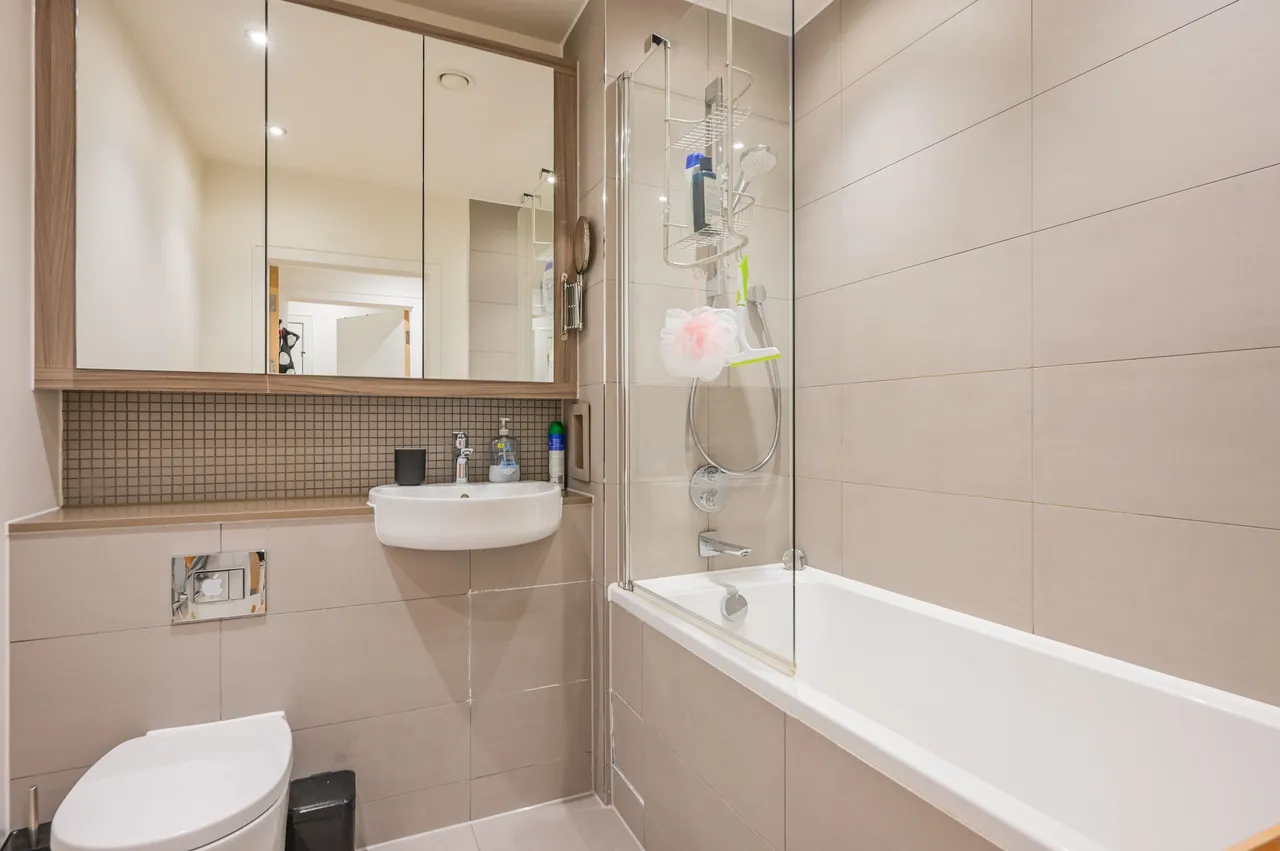 Flat 503, Willow House, London, photo 12