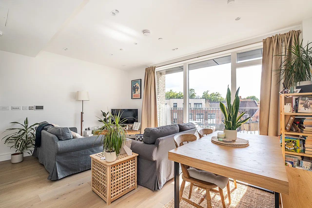 2 bed flat for sale — Essex Place, London, W4
