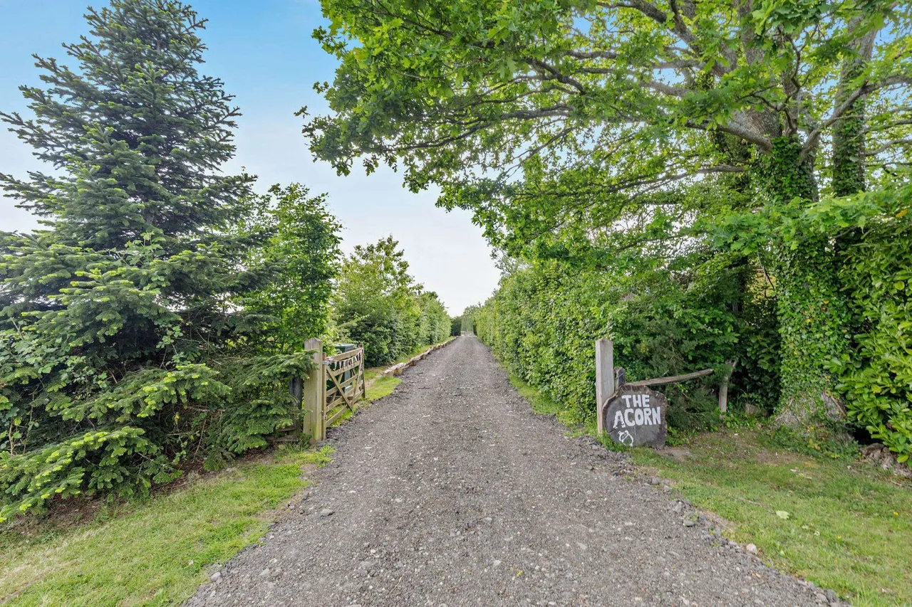 Fryern Road, Storrington, Pulborough, West Sussex, RH20 4BJ, photo 8