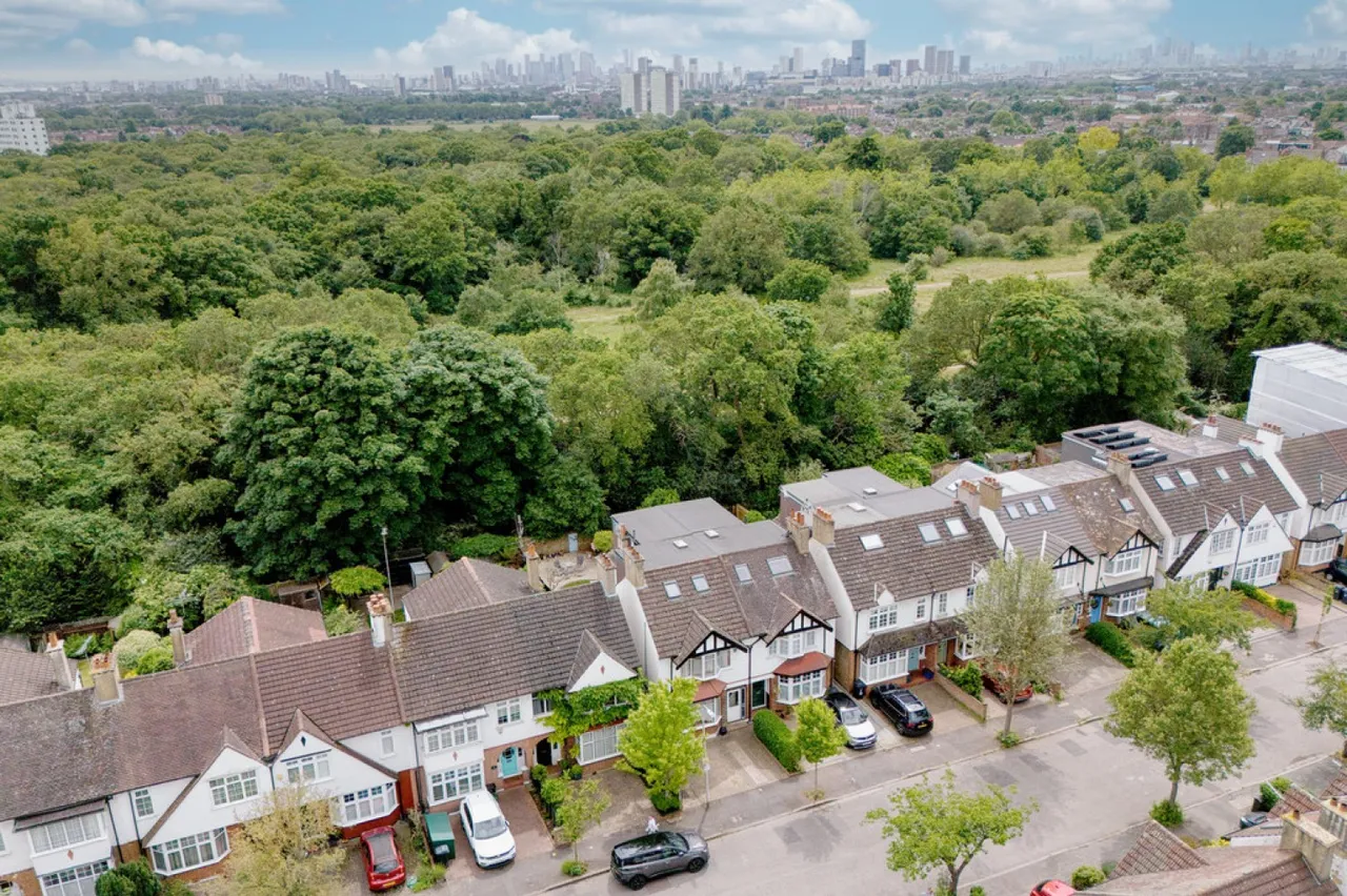 Woodcote Road, Wanstead, photo 2