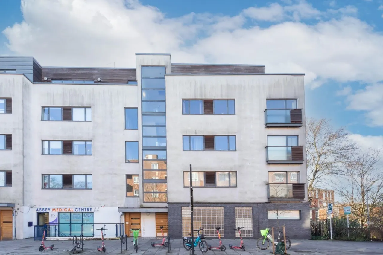 Abbey Road, St John's Wood, London, NW8, photo 10