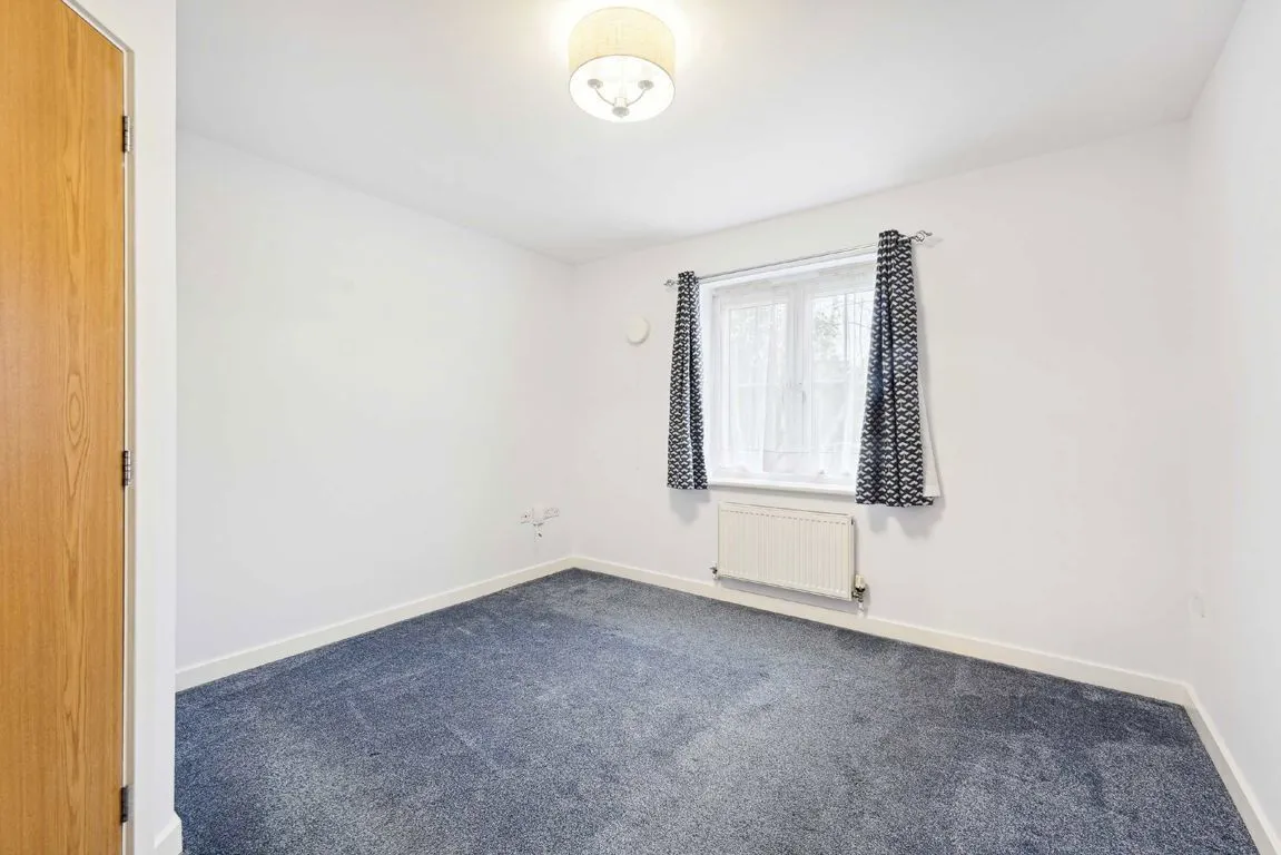 Hemlock Close, SW16, photo 5