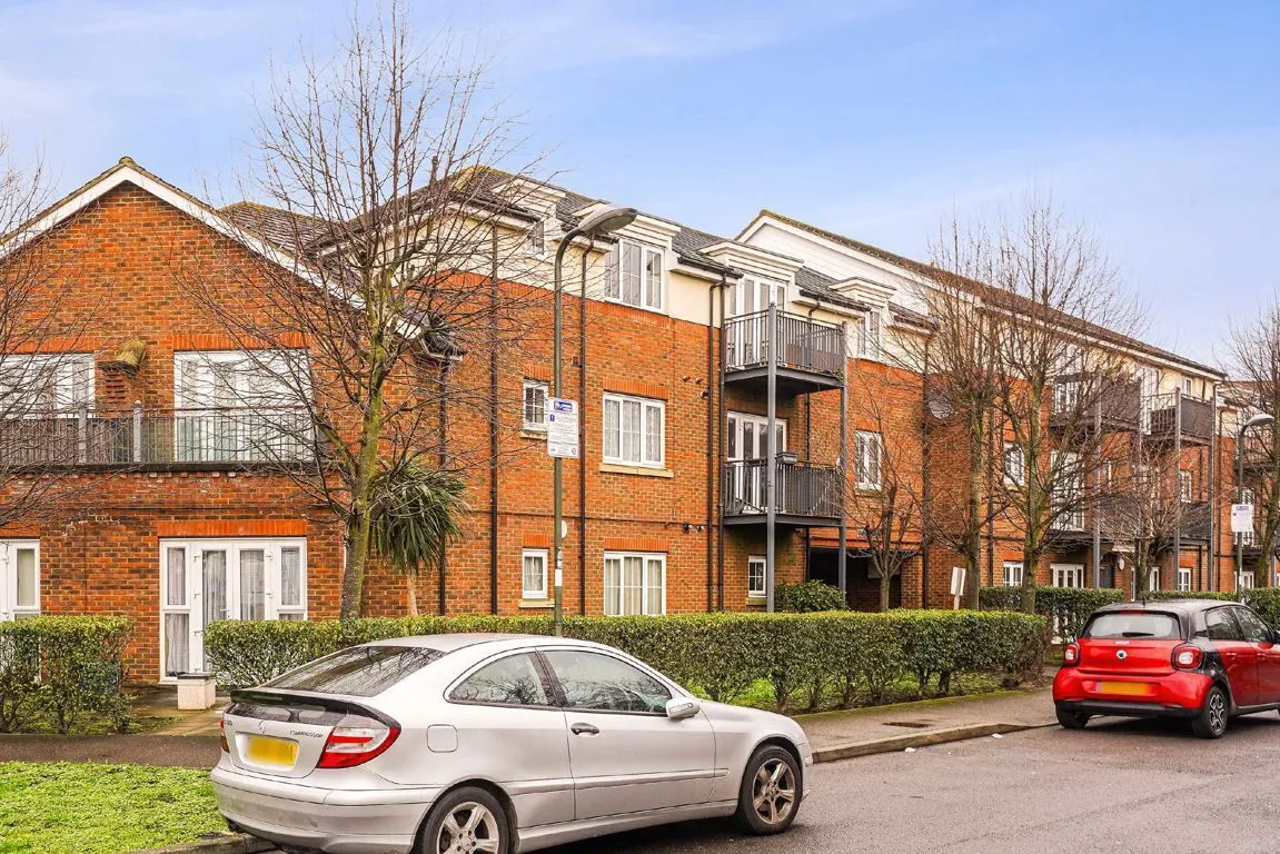2 bed flat to rent, Hemlock Close, SW16