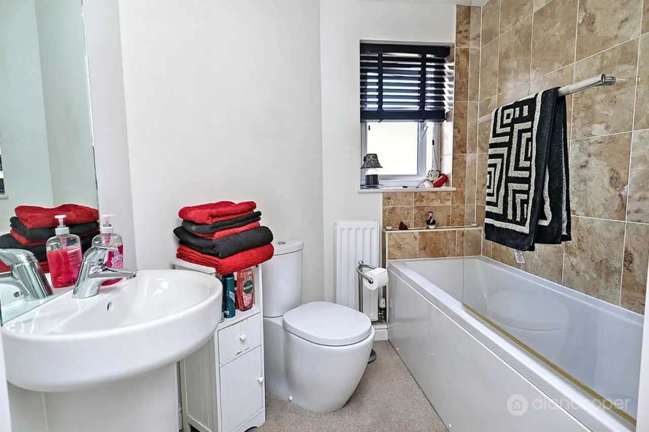 Currane Road, Eliot's View, CV10, photo 13