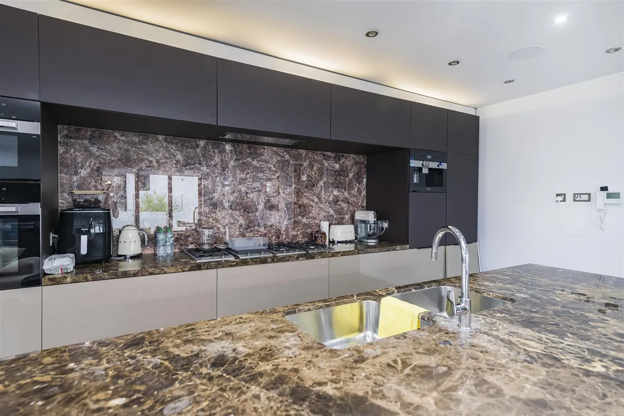 Eden Lodges, Chigwell, IG7, photo 8
