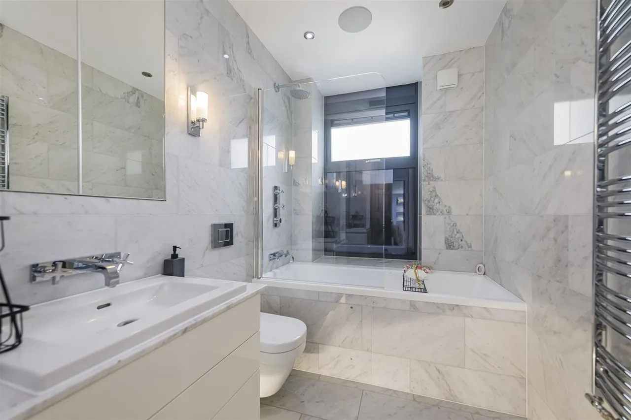 Eden Lodges, Chigwell, IG7, photo 20