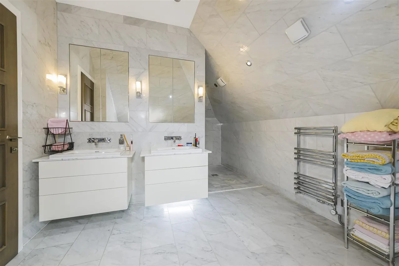 Eden Lodges, Chigwell, IG7, photo 17