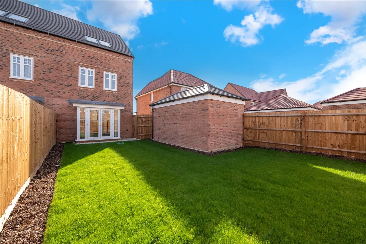Musselburgh Way, Bourne, PE10, photo 14