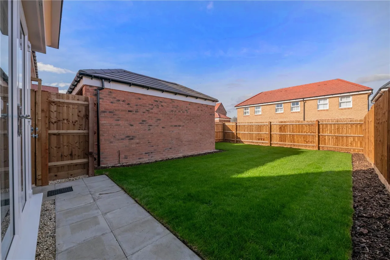 Musselburgh Way, Bourne, PE10, photo 15