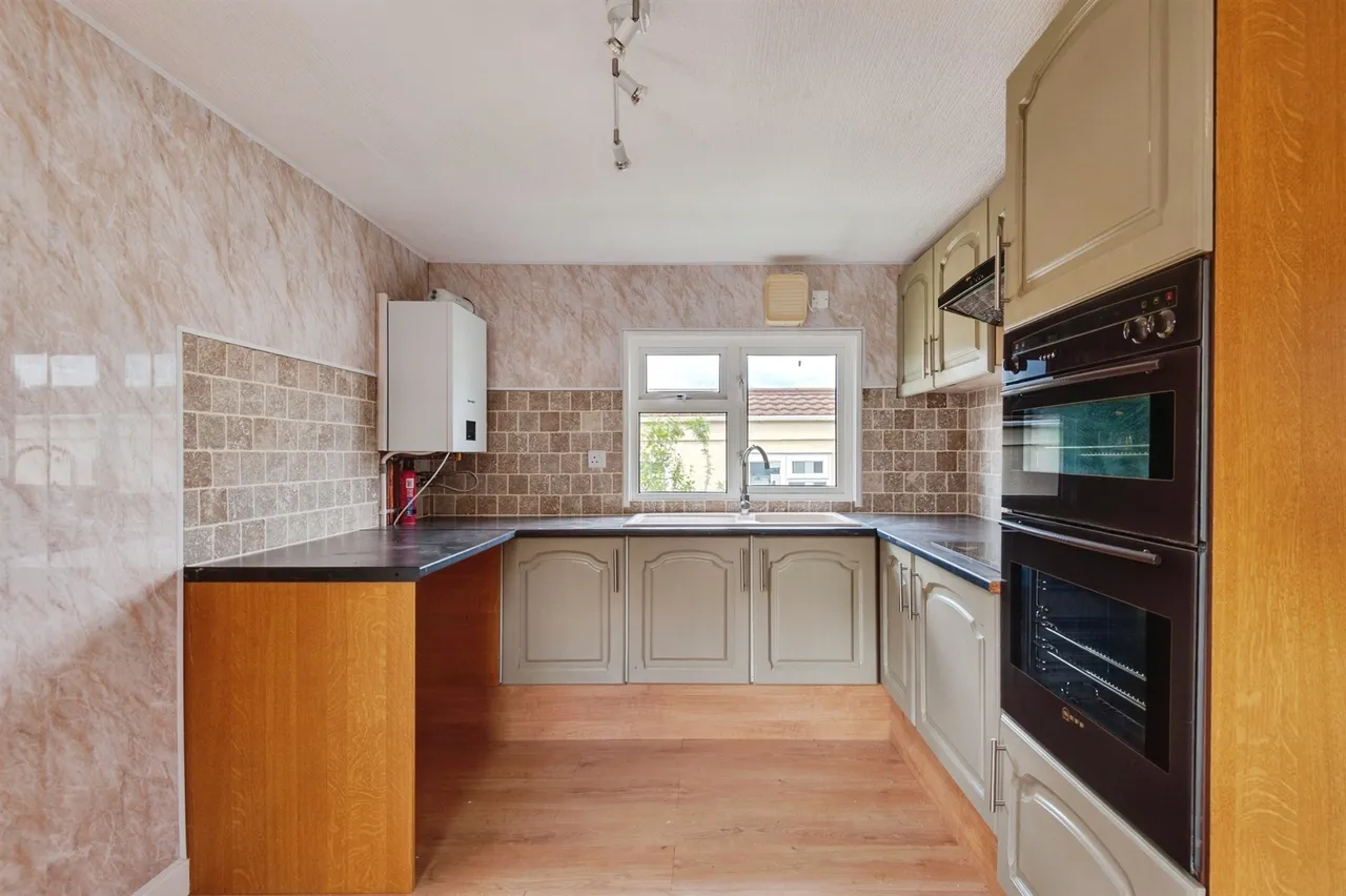 Chester Road, Dunham On The Hill, Frodsham, photo 8