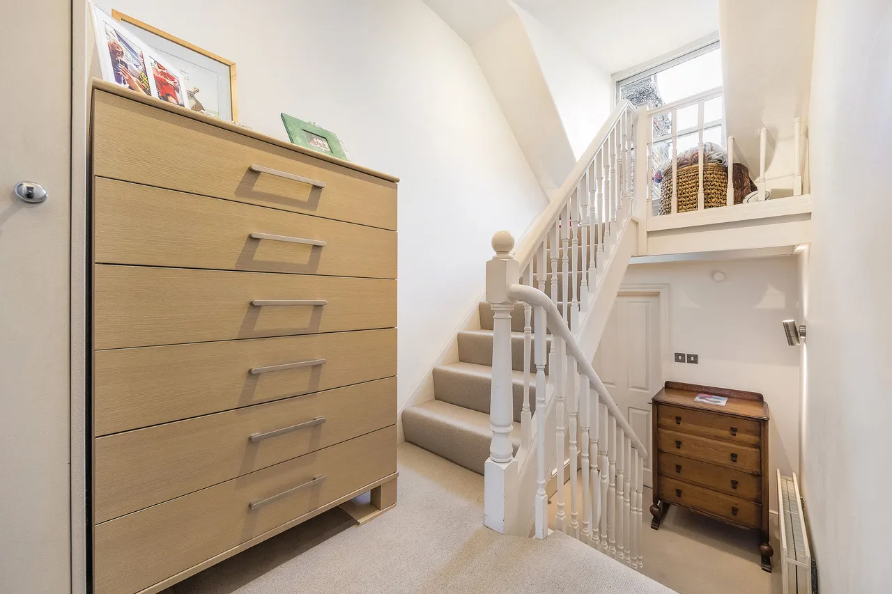Flat 3, 5 Cavendish Road, London, photo 6