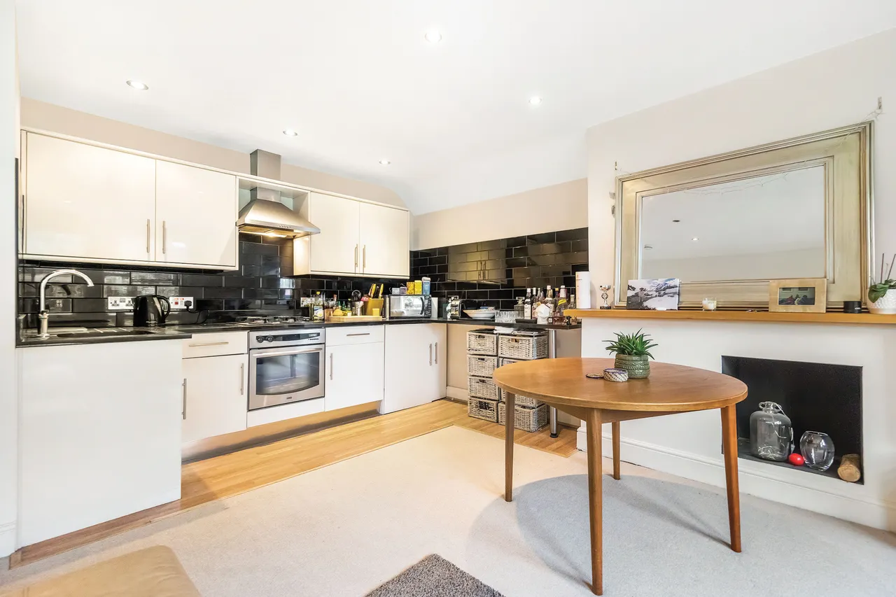 Flat 3, 5 Cavendish Road, London, photo 3