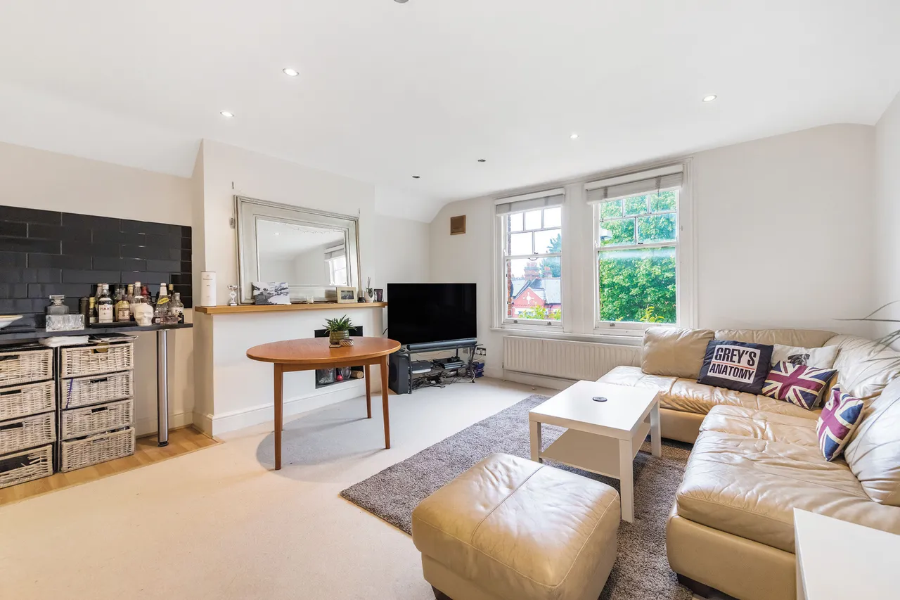 Flat 3, 5 Cavendish Road, London, photo 2