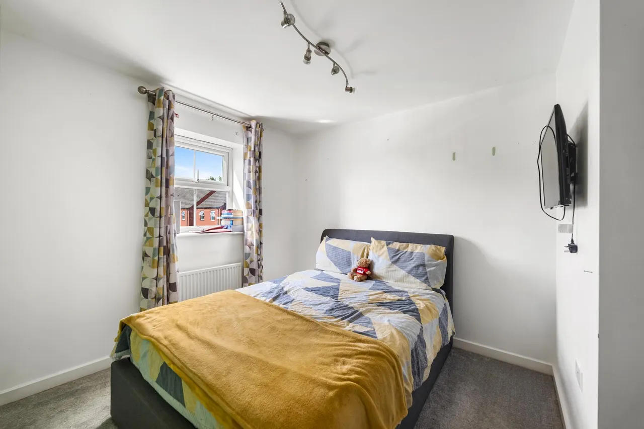 Montrose Grove, Greylees, NG34, photo 15
