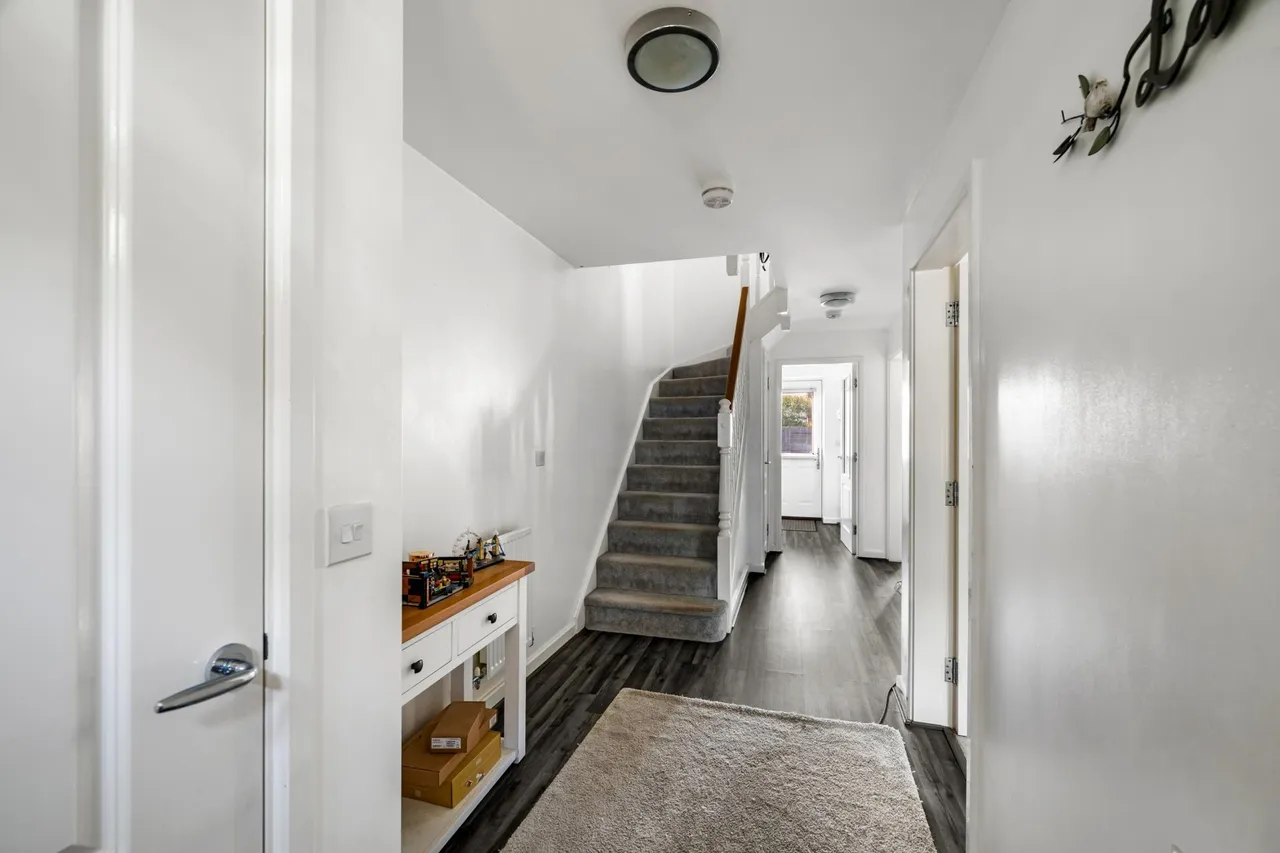 Montrose Grove, Greylees, NG34, photo 6