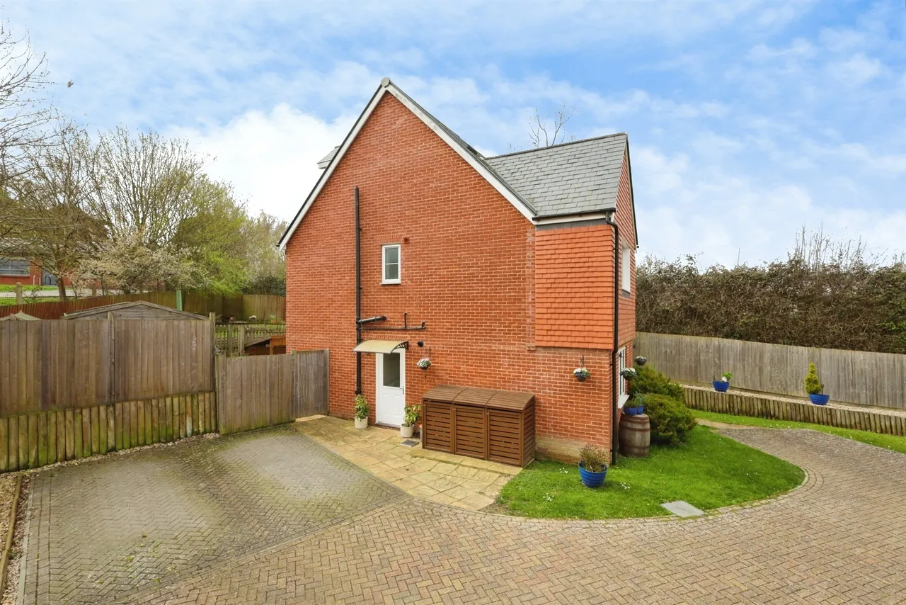 Viburnum Way, Hailsham, BN27, photo 2