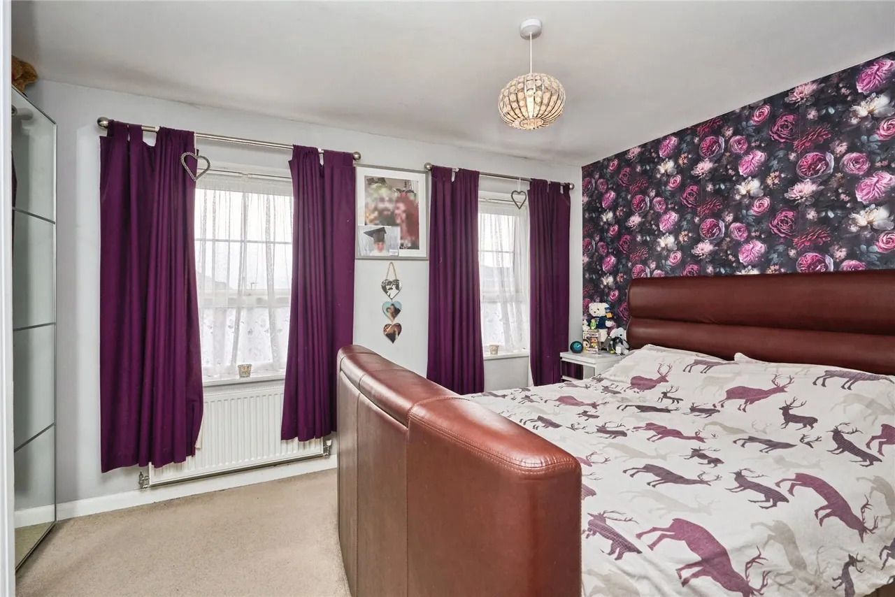 Beauchamp Drive, Newport, PO30, photo 11