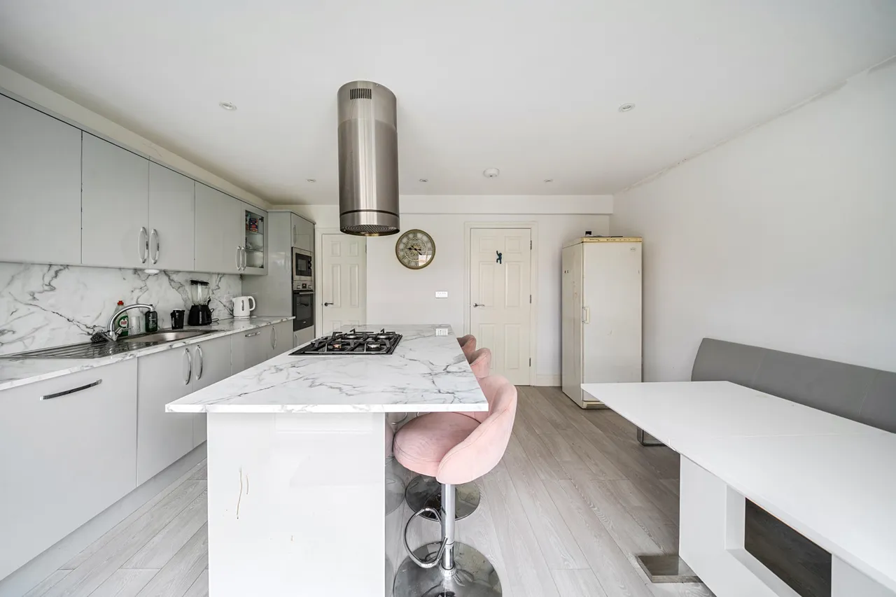 Yew Avenue, Yiewsley, UB7, photo 11