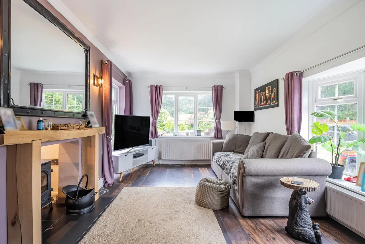 Mogador, Lower Kingswood, KT20, photo 8