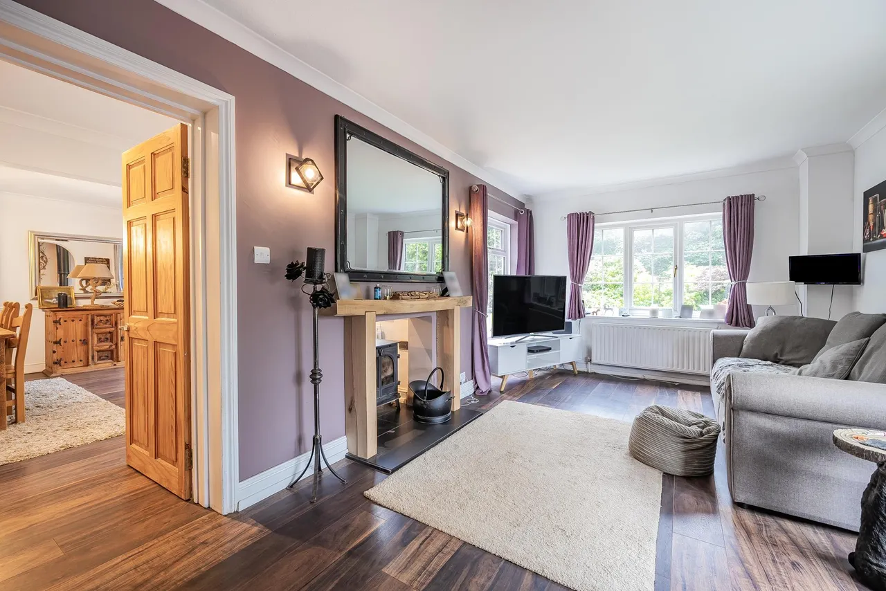 Mogador, Lower Kingswood, KT20, photo 7