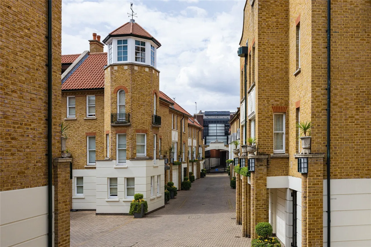Charles II Place, London, SW3, photo 13