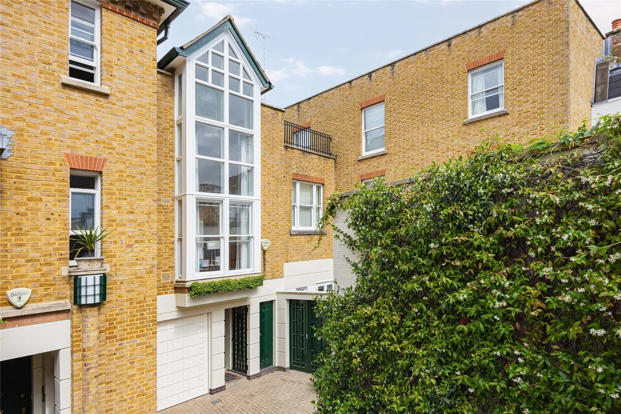 1 bed house for sale, Charles II Place, London, SW3
