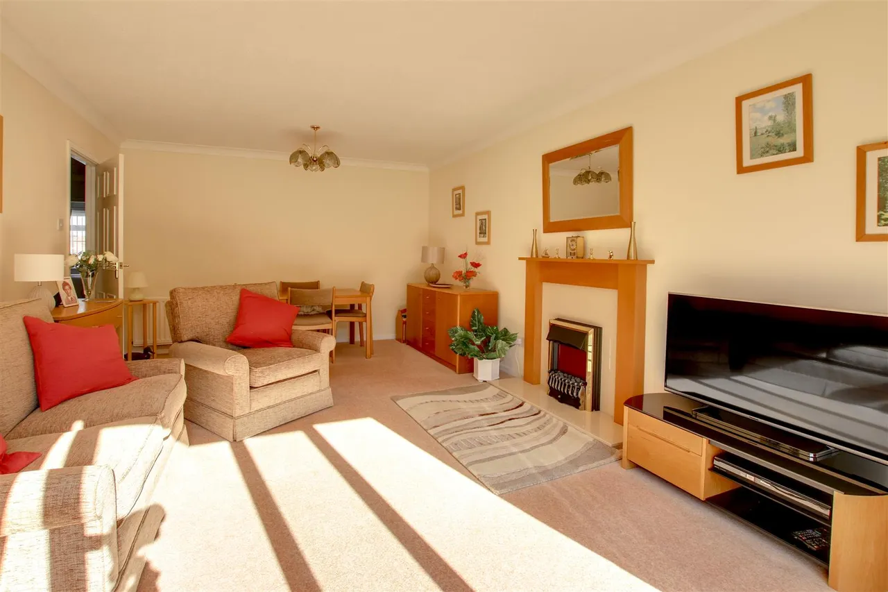 Victor Close, Seaford, photo 2
