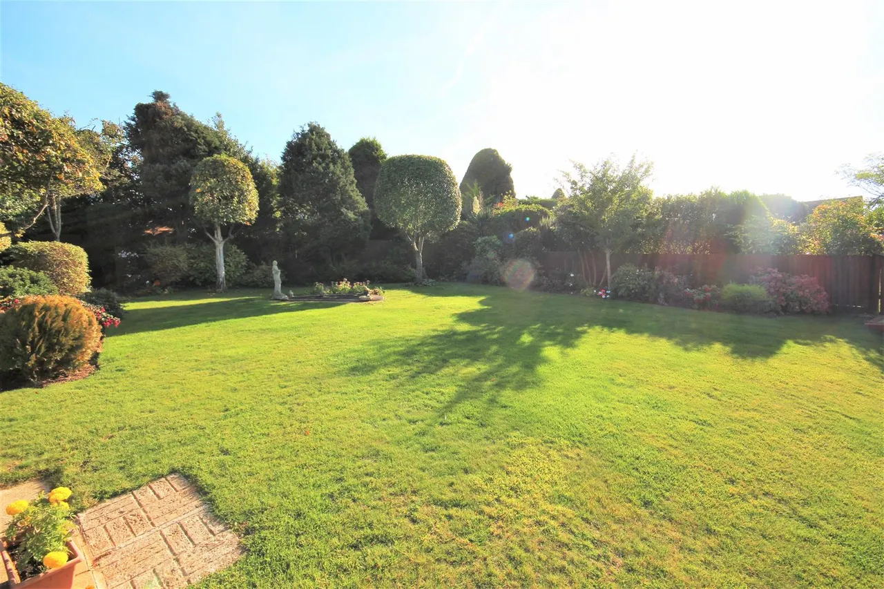 Victor Close, Seaford, photo 9