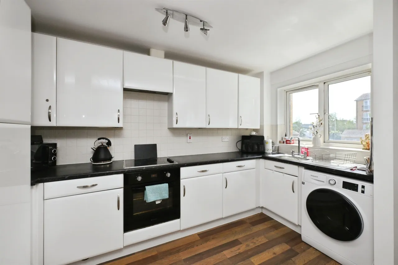 Taverners Way, Hoddesdon, photo 5