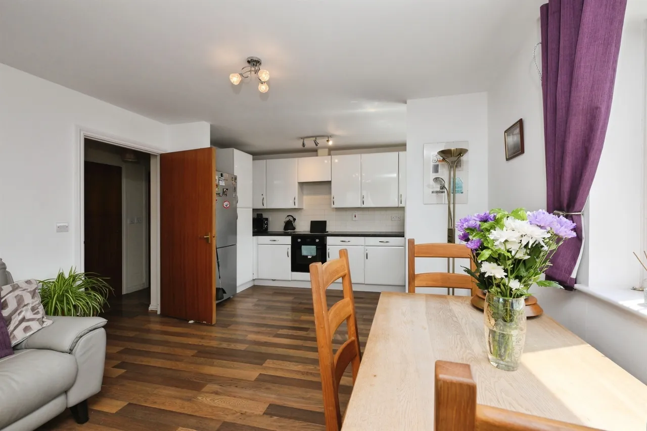 Taverners Way, Hoddesdon, photo 4