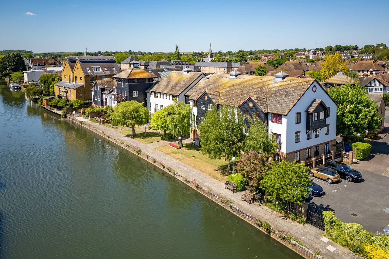 1 bed flat for sale — River Street, Ware, SG12 7AF
