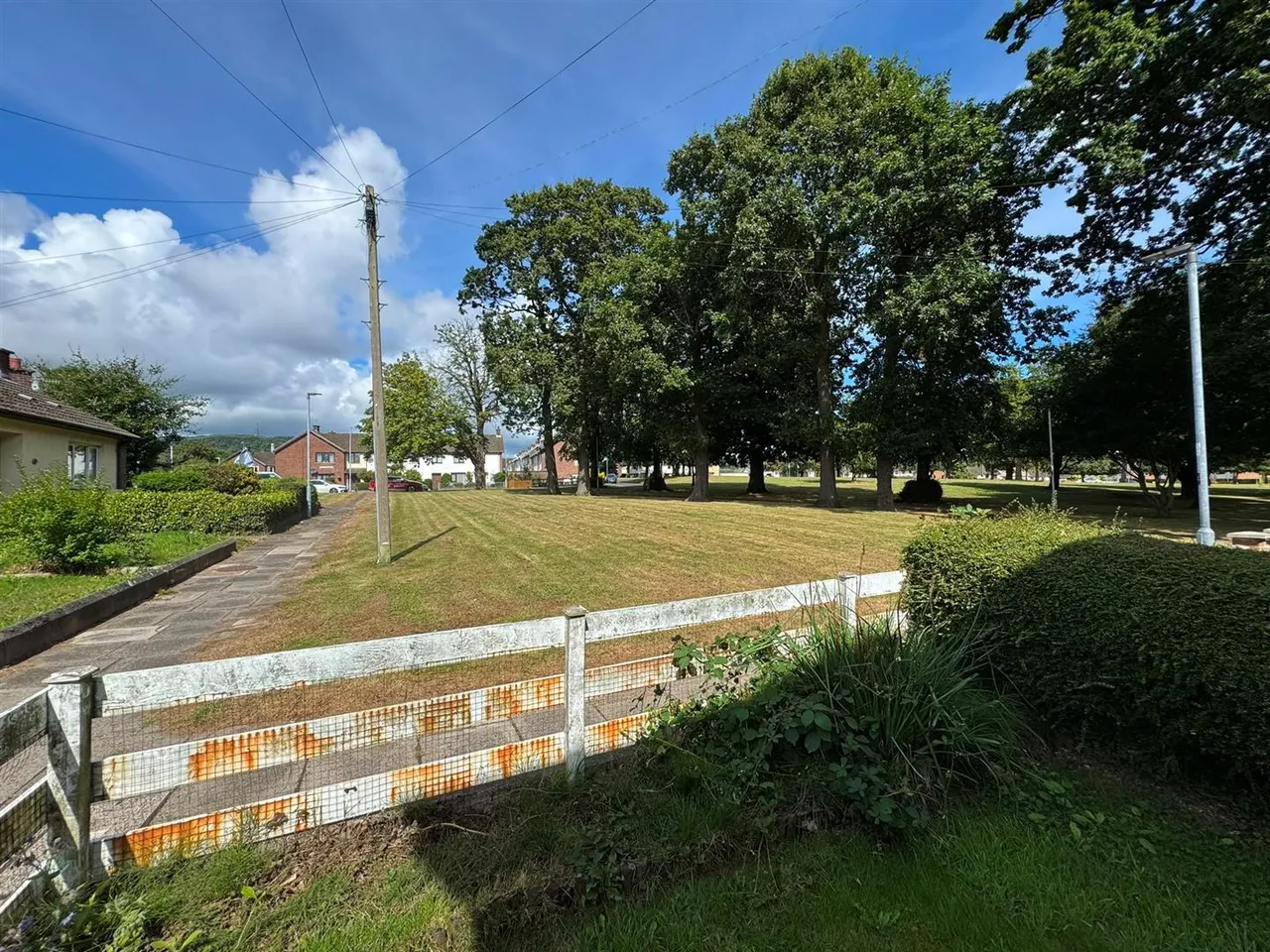 The Oaks, Rush Park, BT37, photo 13